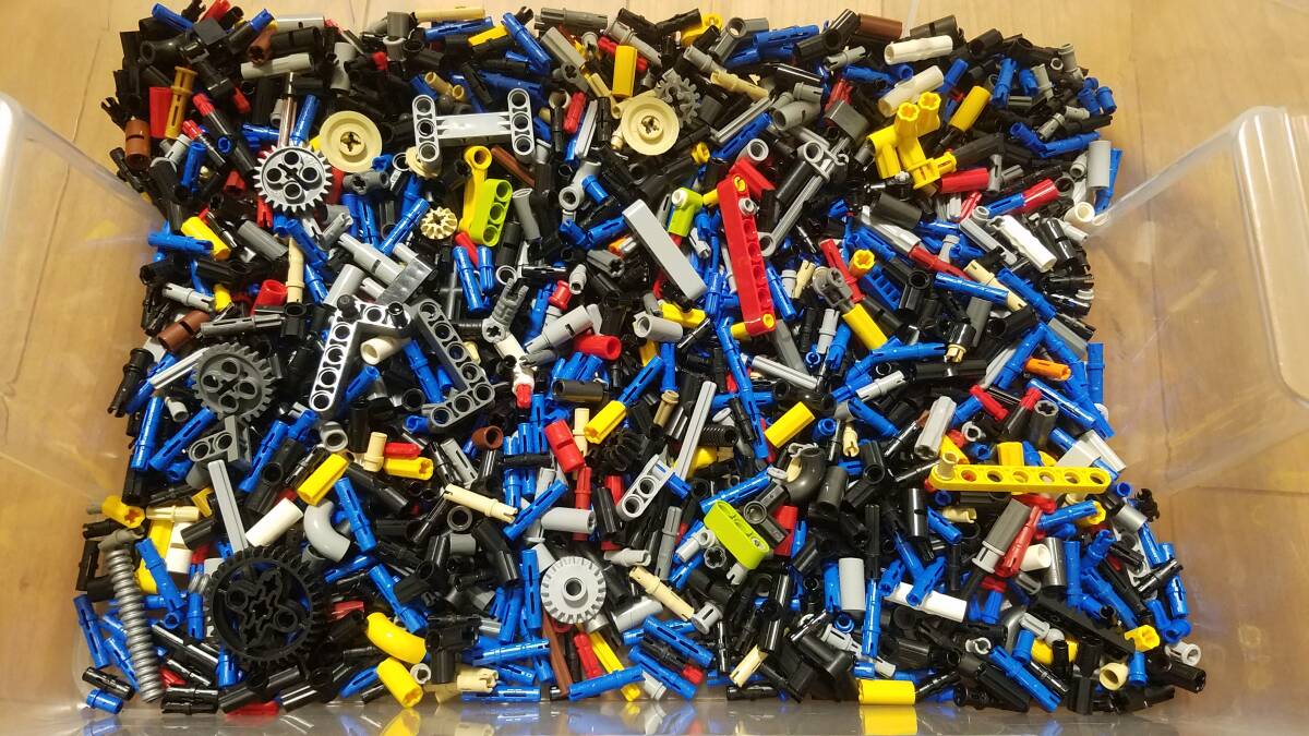 ① レゴ テクニック 細かなパーツ バラ 大量 ギア ペグ コネクタ 軸 リフトアーム 接続パーツ 大量出品中 同梱可能 正規品 LEGOの画像1