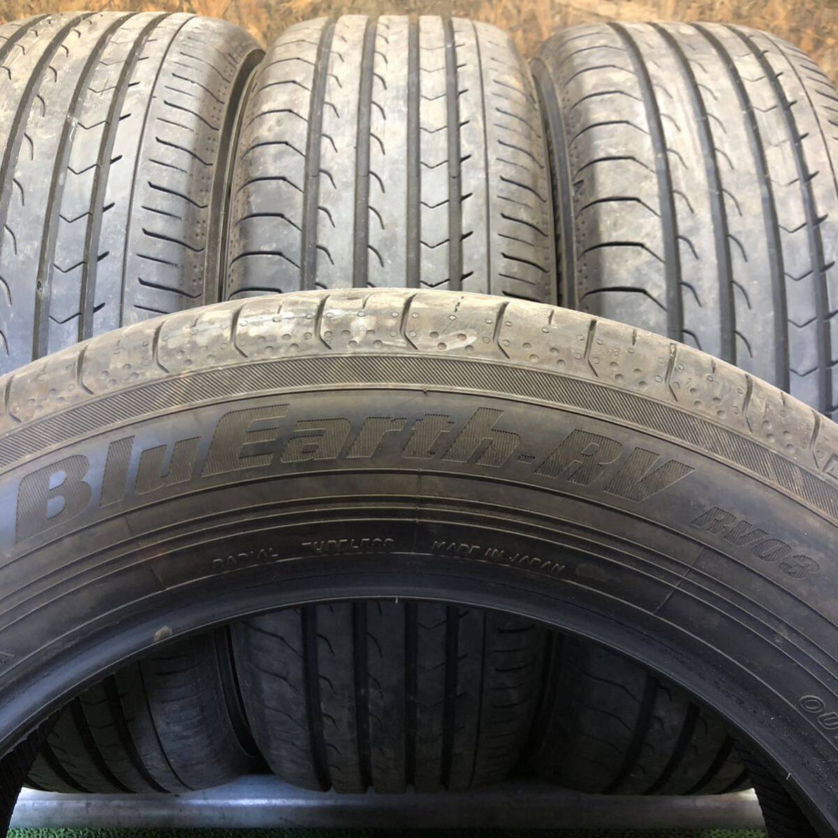 YOKOHAMA　BLUEARTHーRV　RV03　215/60R17　96H　極上バリ山4本価格　C-196　福岡　★引き取り大歓迎★22年製★8部山以上★即決品★_画像10