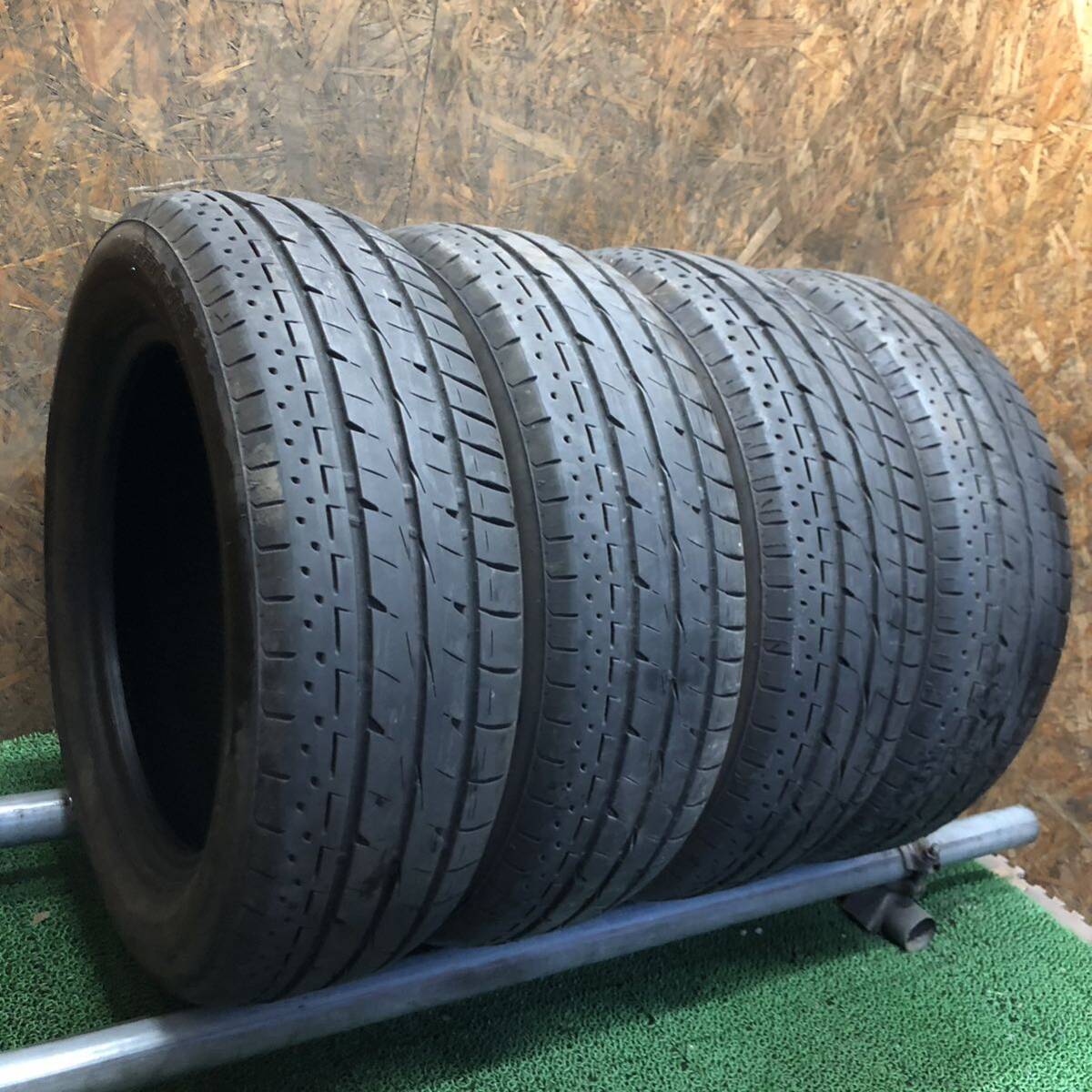 BS　LUFT　RVⅡ　195/60R16　89H　極上バリ山4本価格　C-477　福岡　★引取り大歓迎★22/23年製★格安スタート★早い者勝ち★_画像2