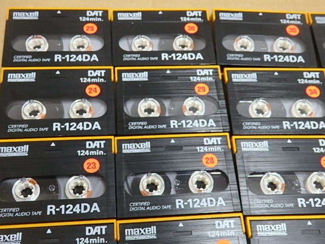 !〇貴重 !! プロ用 DAT カセット テープ 計３０本 maxell PROFESSIONAL 124min. R-124DA マクセル 日本製 室内保管品_画像4