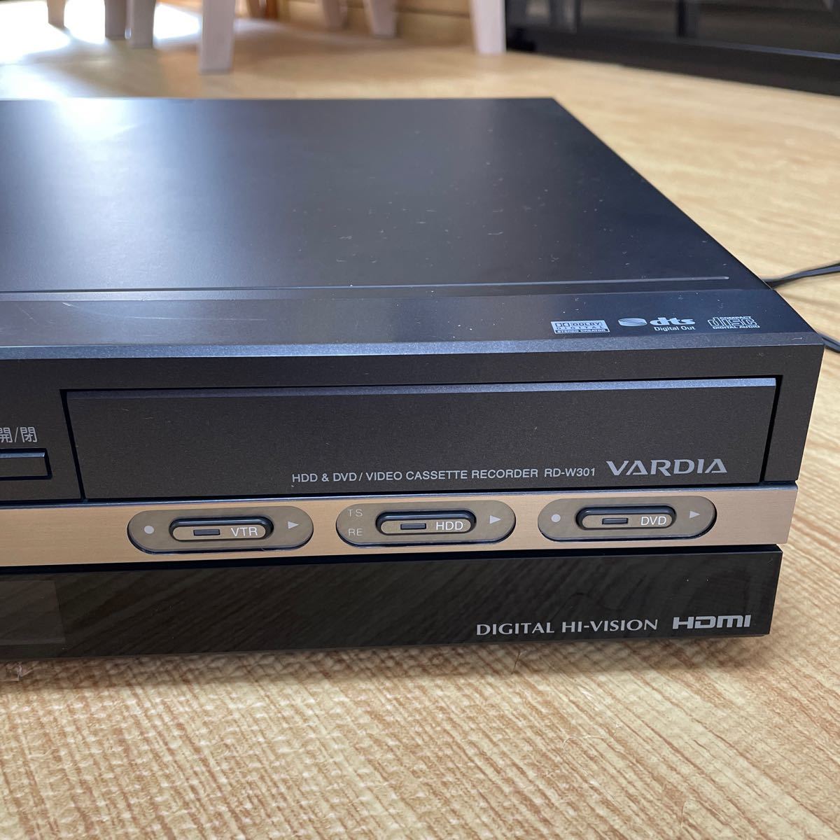 東芝 VHS/HDD/DVDビデオ レコーダー RD-W301 ジャンク品の画像4