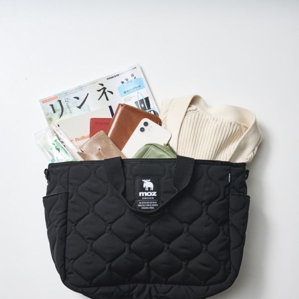 1 270 moz man and woman use BLACK ver. enough go in . light weight quilting bag postage 510 jpy 