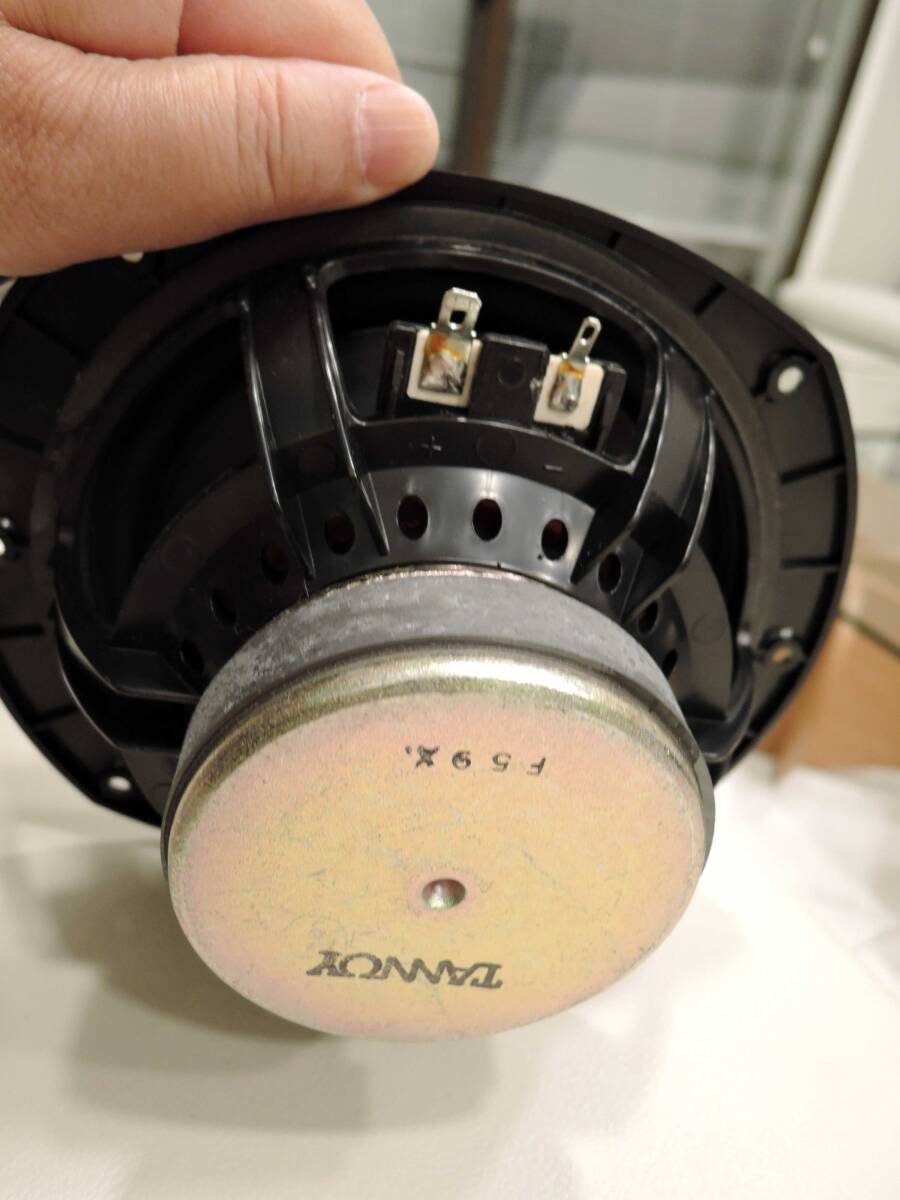 TANNOY Mercury m2 のウーファー、ネットワーク & 吸音材 item TANNOY Mercury m2 のウーファー、ネットワーク & 吸音材 item