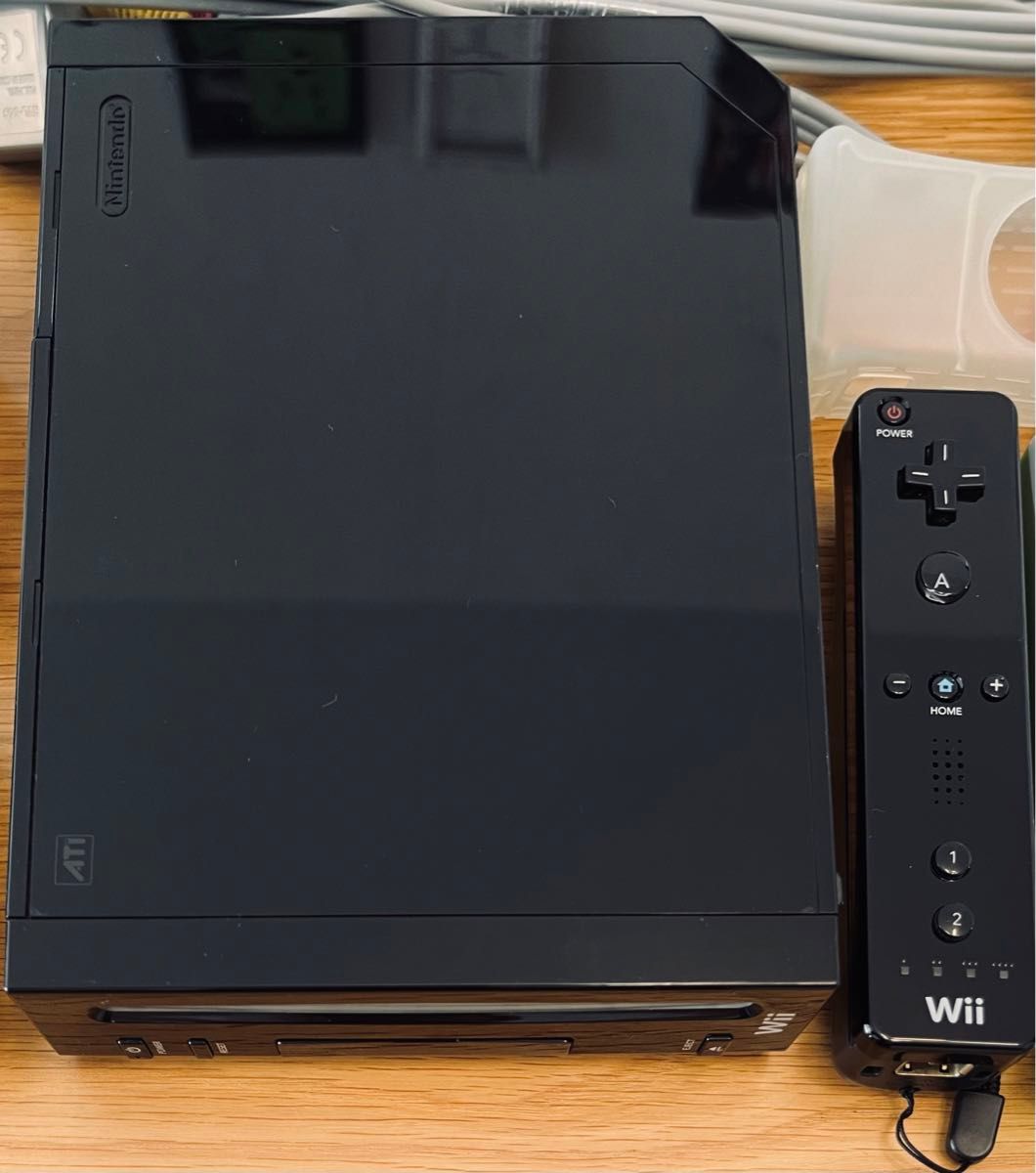 任天堂　ニンテンドー  Nintendo Wii  本体　美品　即利用可能