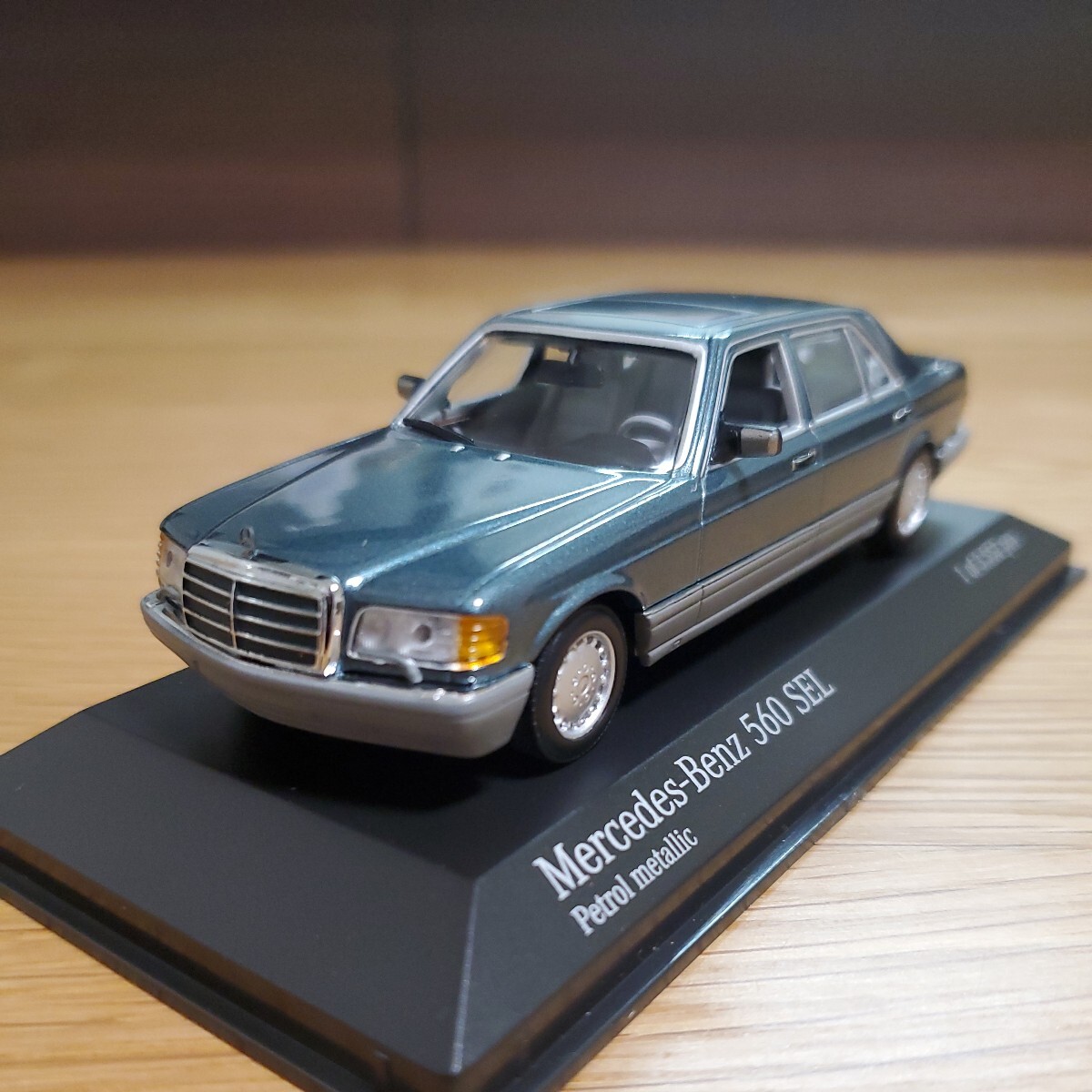 1/43 ミニチャンプス MINICHAMPS ミニカー/Mercedes-Benz 560 SEL 1989-91 Petrol metallic/メルセデス・ベンツ 560 Sクラス ペトロル _画像5