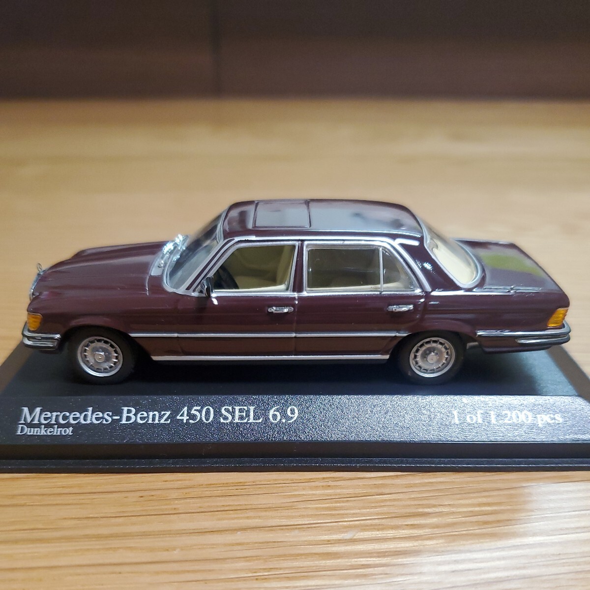 1/43 ミニチャンプス MINICHAMPS ミニカー/Mercedes-Benz 450 SEL 6.9 1974 Dunkelrot/メルセデス・ベンツ 450 Sクラス 6.9 ダークレッドの画像1