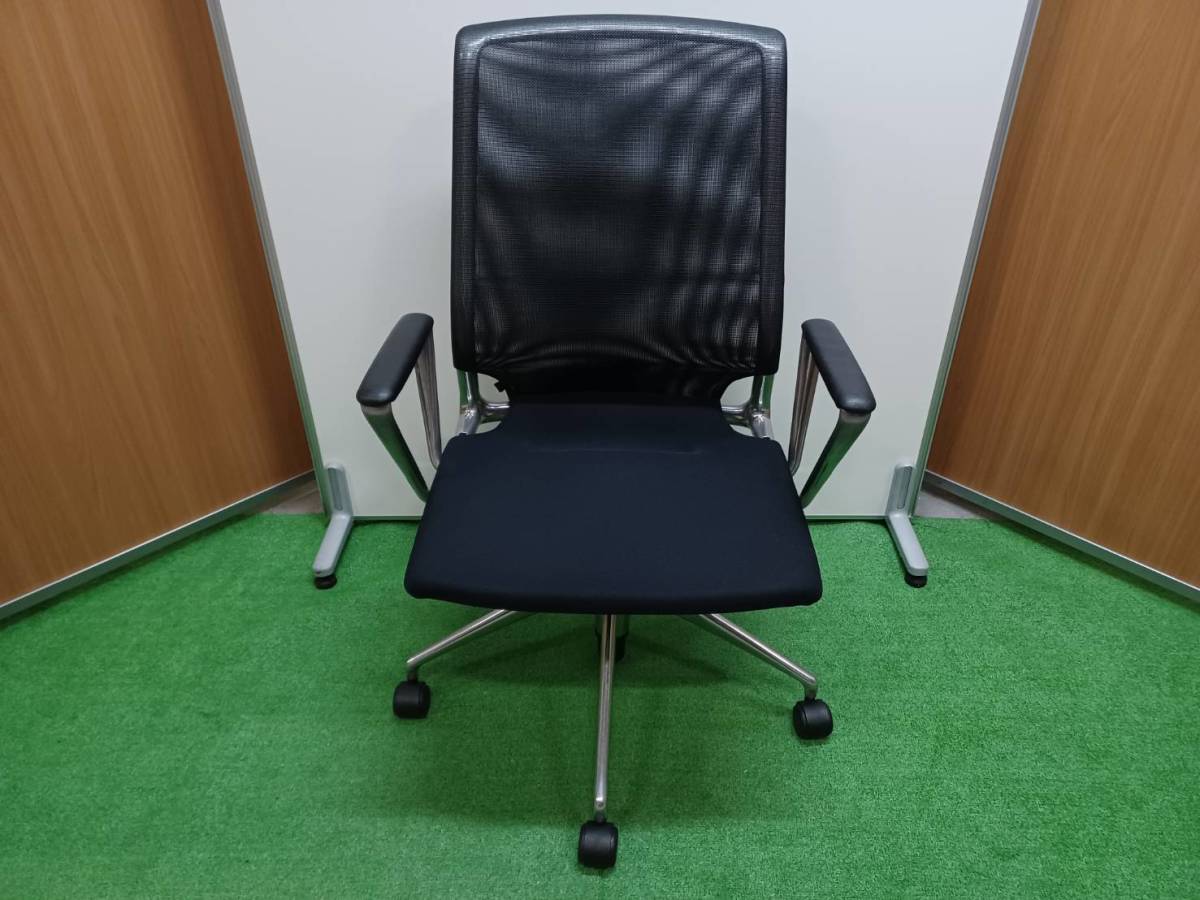 ★Vitra. ヴィトラ☆vitra Meda Chair メダチェア★デザイナーズチェア メッシュチェア オフィスチェア☆肘付/キャスター付★ブラック☆5_画像4