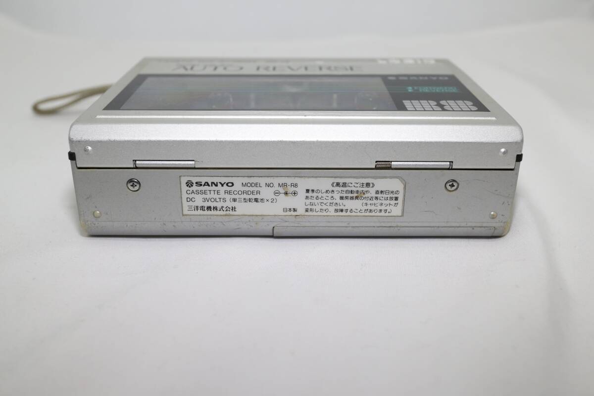 3028 SANYO サンヨー MR-R8 カセットレコーダー ポータブルカセットプレーヤー ジャンク_画像7