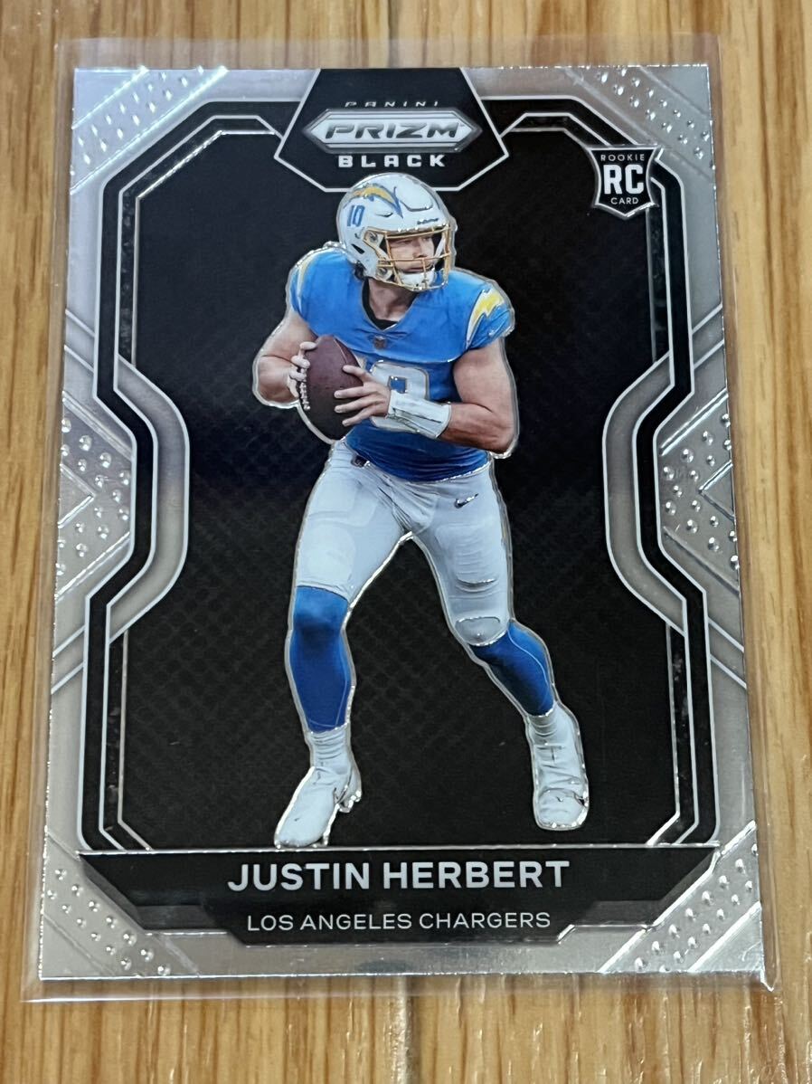 2020 Panini Chronicles Prizm Black #PB-3 Justin Herbert RCの画像1