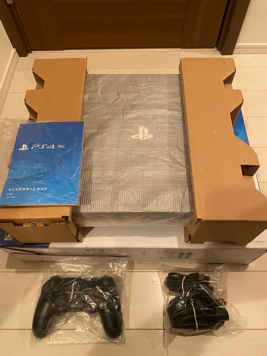 美品PS4PRO CUH-7000B 1TBこのまま遊べるセット