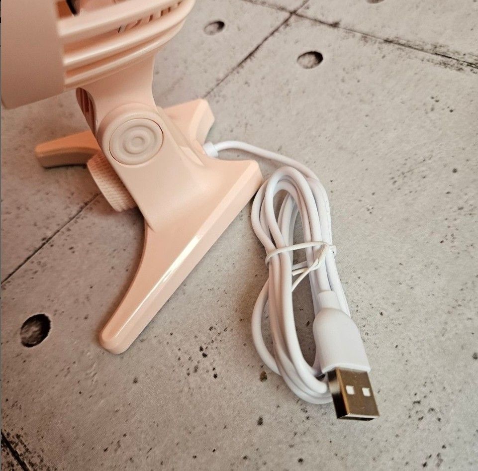 卓上扇風機　デスクファン　USB給電　小型　ピンク　オシャレ　PSE認証　14-8
