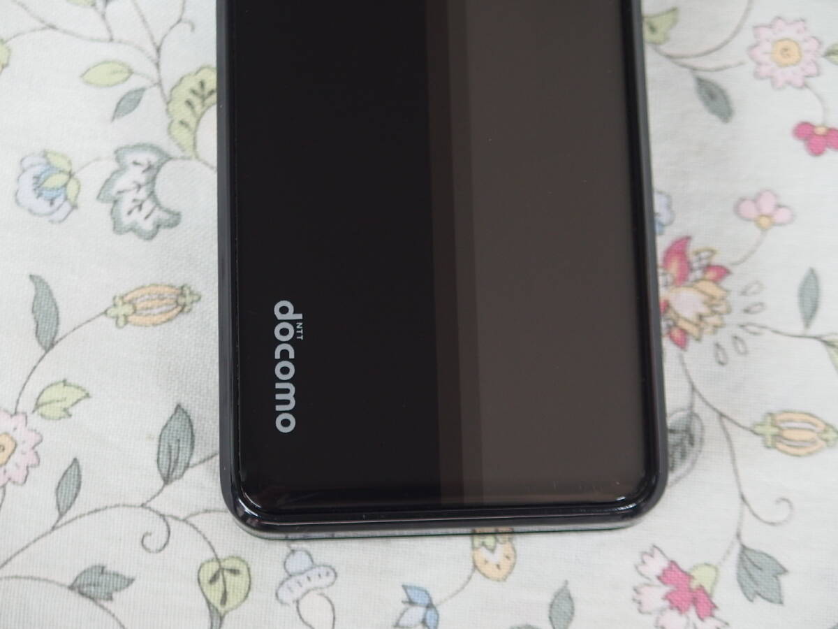 ☆ 美品　docomo ケータイ　Ｐ－０１Ｆ　Black_画像3