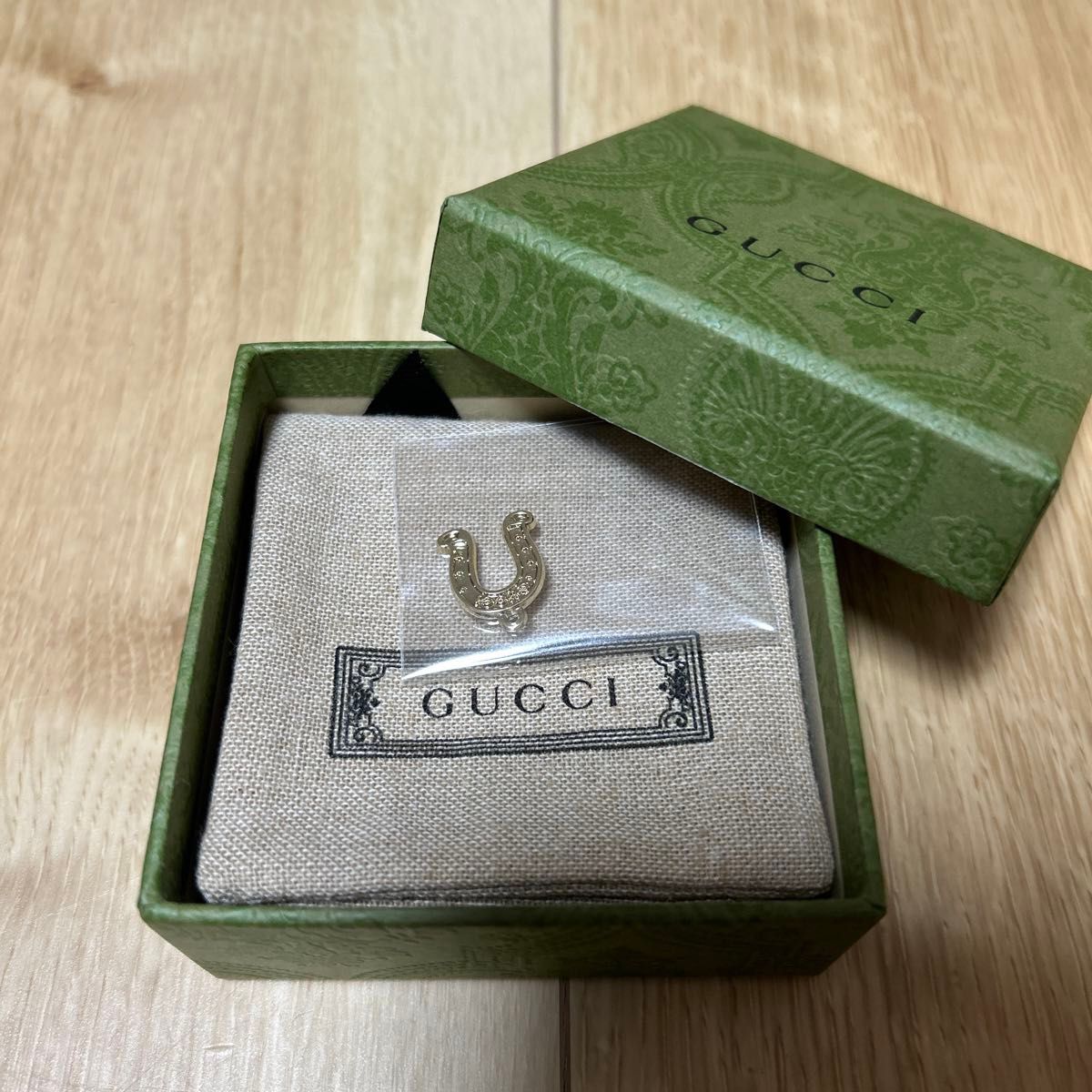 【予約販売】本 GUCCI グッチ オリジナル ホースシュー（馬蹄）チャーム 非売品 小物