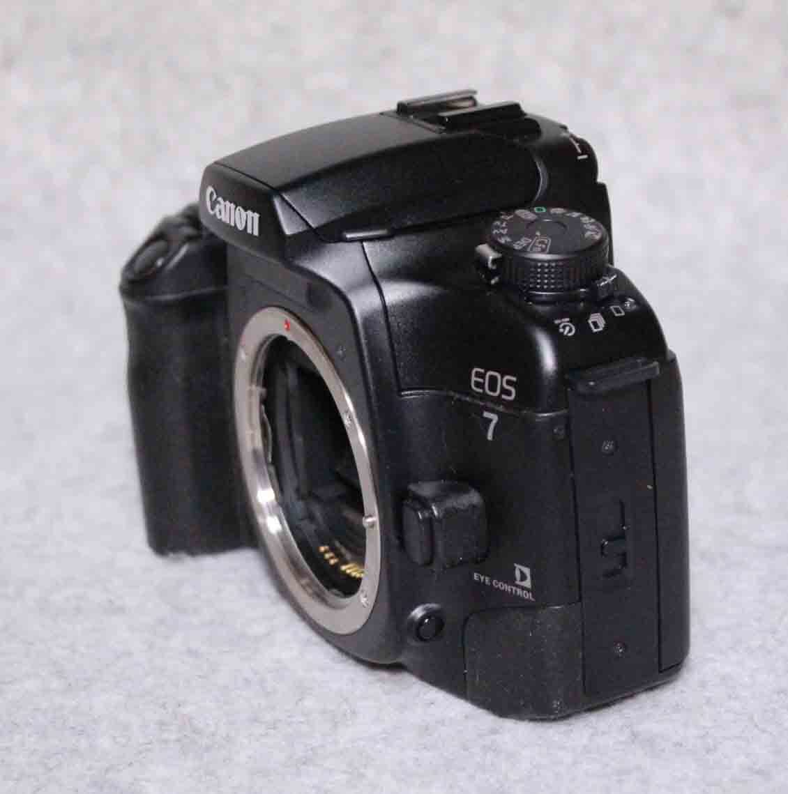 [is237]カメラ canon EOS7 一眼レフ キャノン　　 CAMERA _画像4