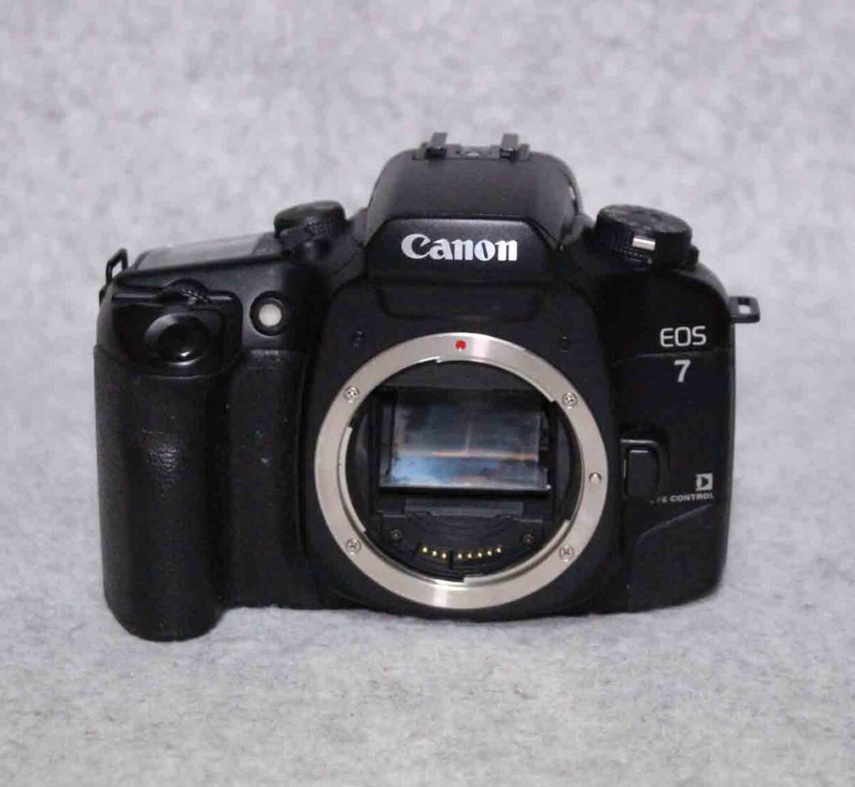 [is237]カメラ canon EOS7 一眼レフ キャノン　　 CAMERA _画像1