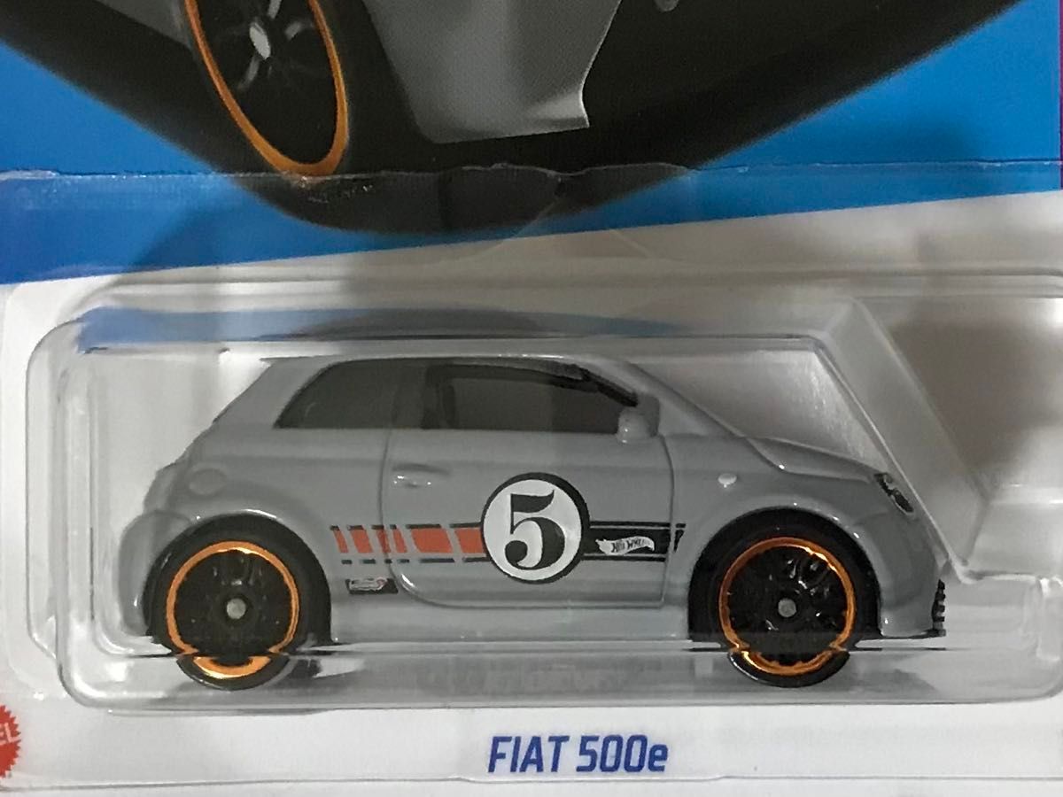 ホットウィール FIAT 500e シルバー HotWheels フィアット 500 COMPACT KINGS チンクエチェント