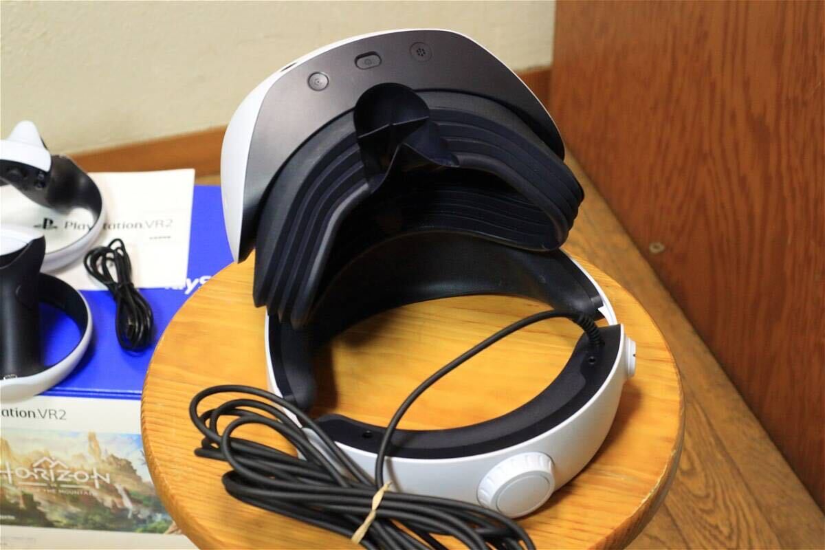 ☆★訳あり　SONY ソニー PlayStation VR2 PSVR2 CFIJ-17001　レンズ擦り傷あり★☆_画像3