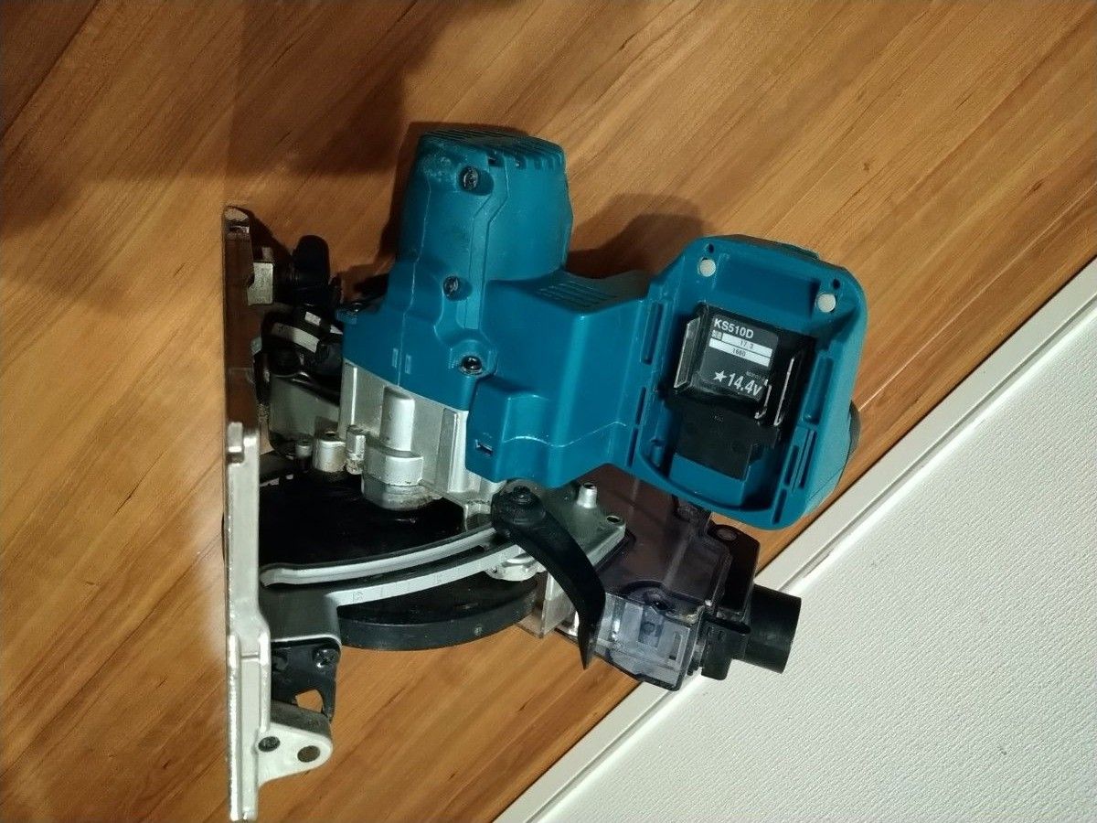 makita マキタ 14.4V 125mm 充電式防じん丸ノコ KS510D