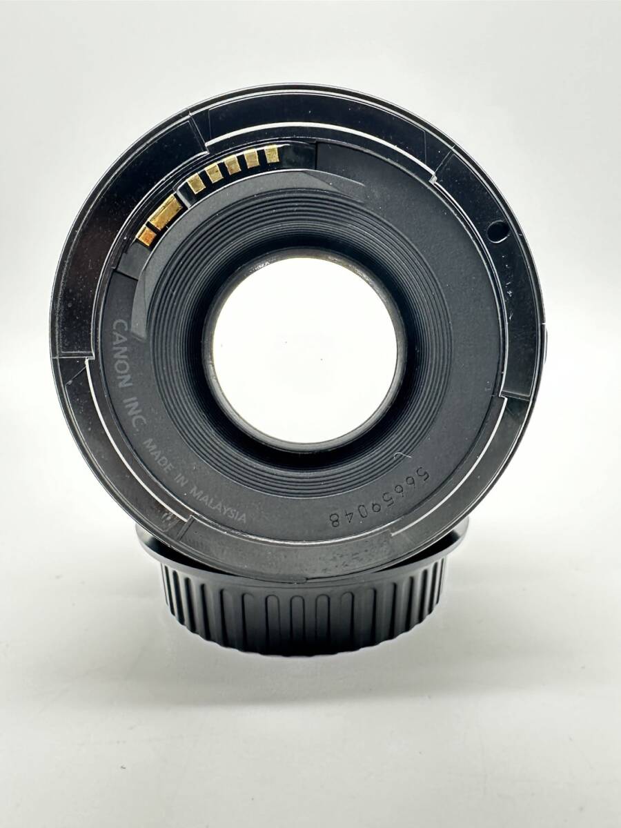 H4399 CANON キャノン単焦点レンズ EF 50mm 1:1.8 II マクロ 0.45m/1.5ft & レンズフード ES-62/marumi DHG 52mm_画像4