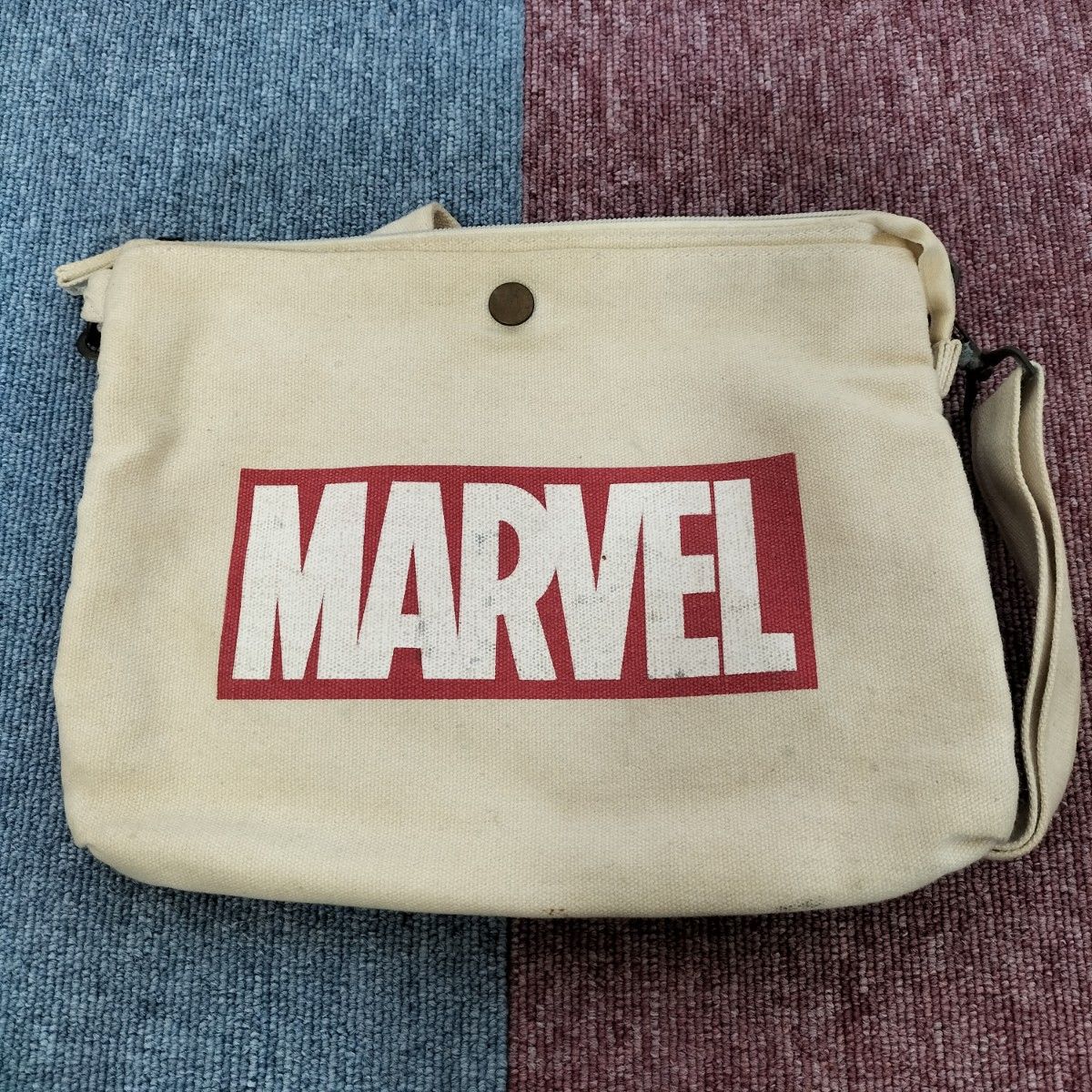 【即購入OK！匿名配送！】MARVEL　サコッシュ　ショルダーバッグ