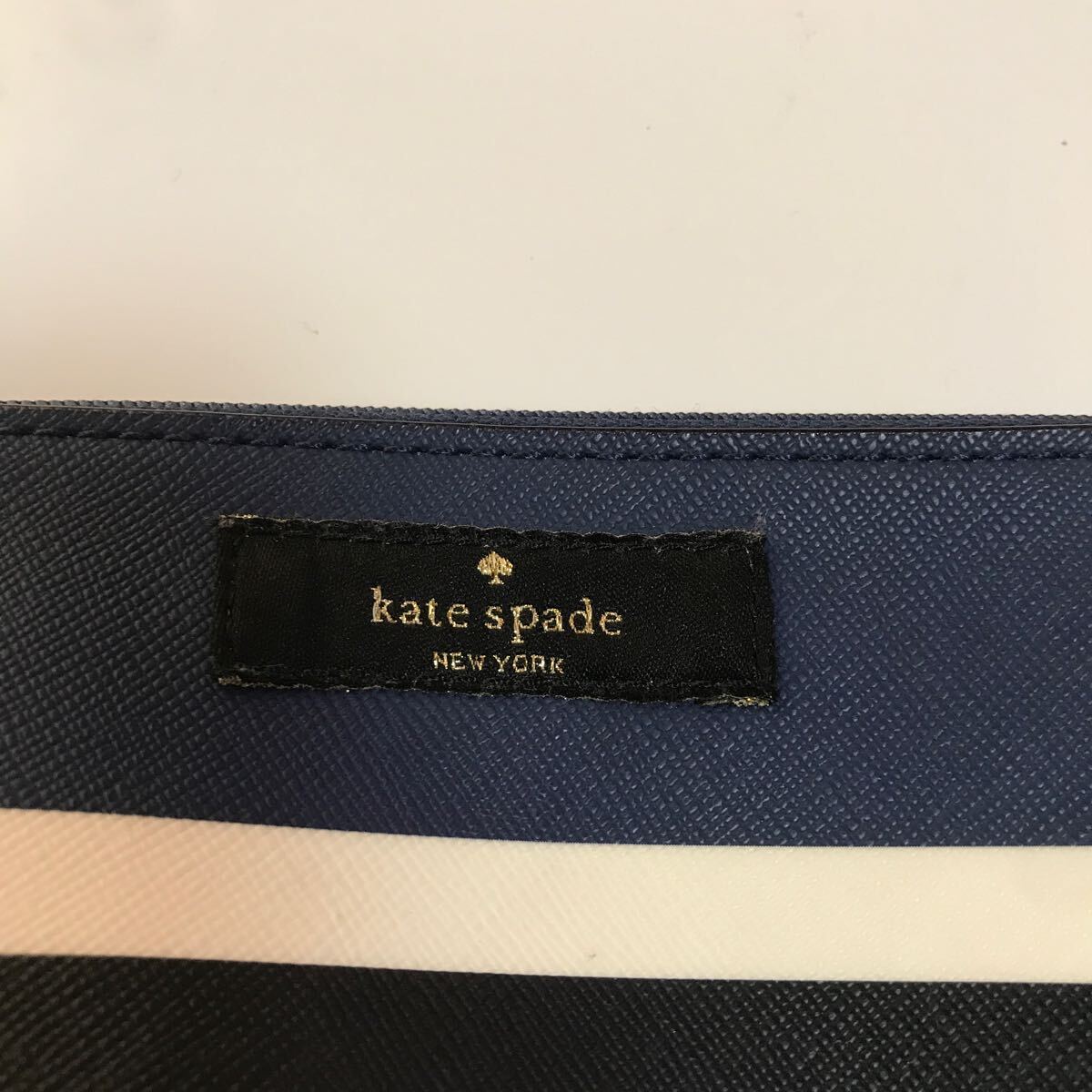 kate spade ポーチ　小物入れ　バッグ　ケイトスペード　レザー　レディース　ブランド　_画像3