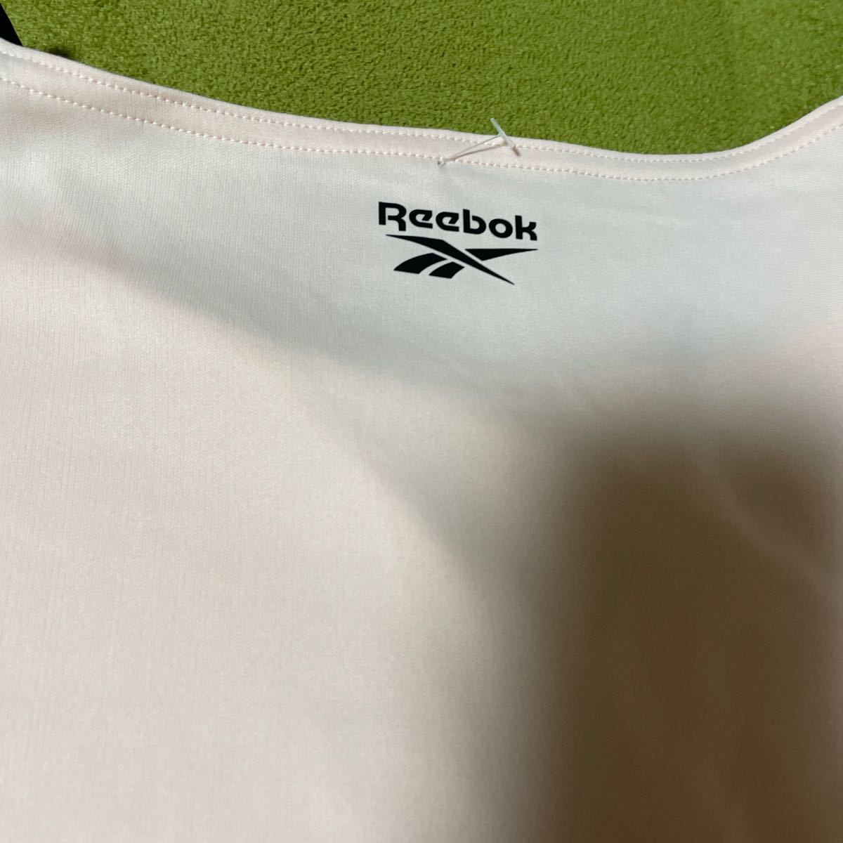 ■新品■Reebok(リーボック) ブランドロゴ入り半袖Tシャツ(ランニング　トレーニング　トレラン)ジム　スポーツクラブに　ピンク