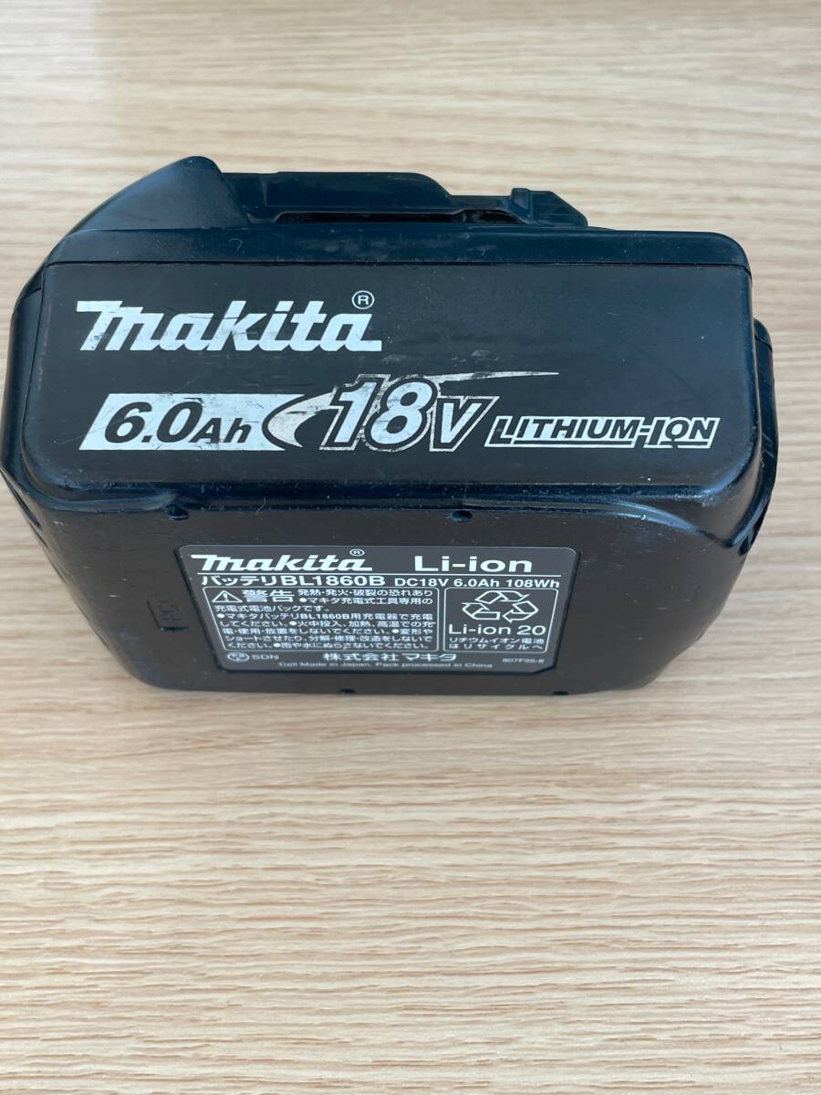 ＊3155 マキタ Makita 充電式インパクトレンチ TW700D インパクトレンチ用 18V バッテリ 充電器付 ケース付 取扱説明書付 動作確認済み　_画像5