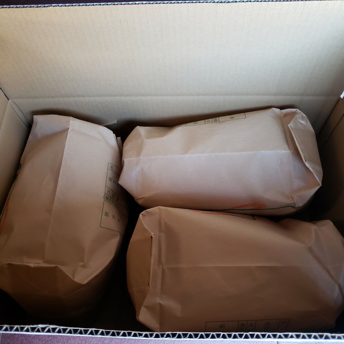 もこ様専用　R5年ミルキークイーン玄米24ｋｇ小分け版！8ｋｇ袋×3袋 