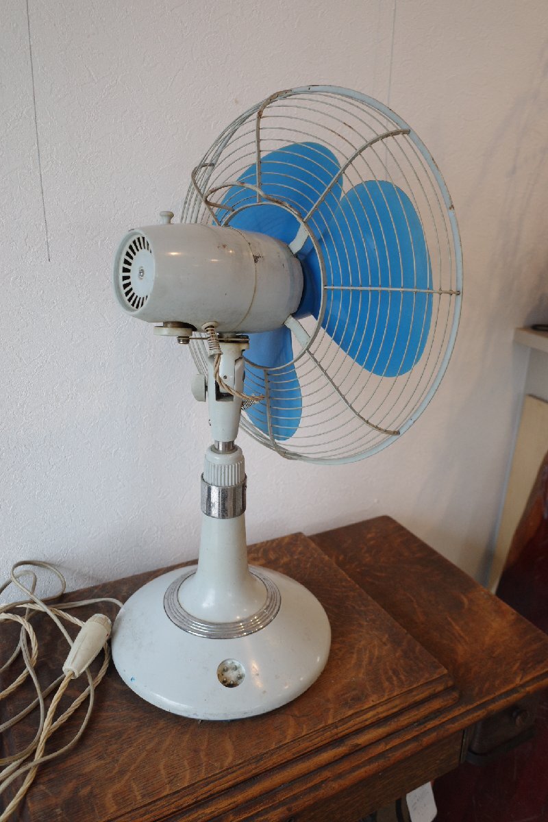 0 Mitsubishi electric fan largish 35cm. blue. feather retro Showa era Vintage old tool. gplus Hiroshima 2403i