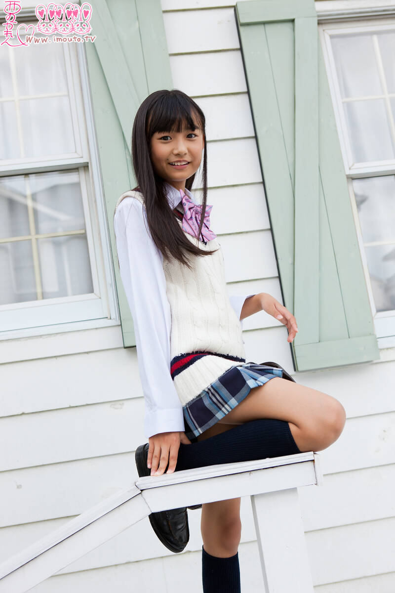 Yahoo!オークション - 西野花恋 デジタル写真集(おいも屋本舗) 2枚...