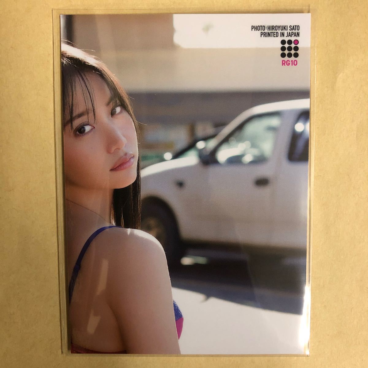 AKB48 永尾まりや Vol.2 トレカ アイドル グラビア カード 水着 ビキニ RG10 タレント トレーディングカード_画像2
