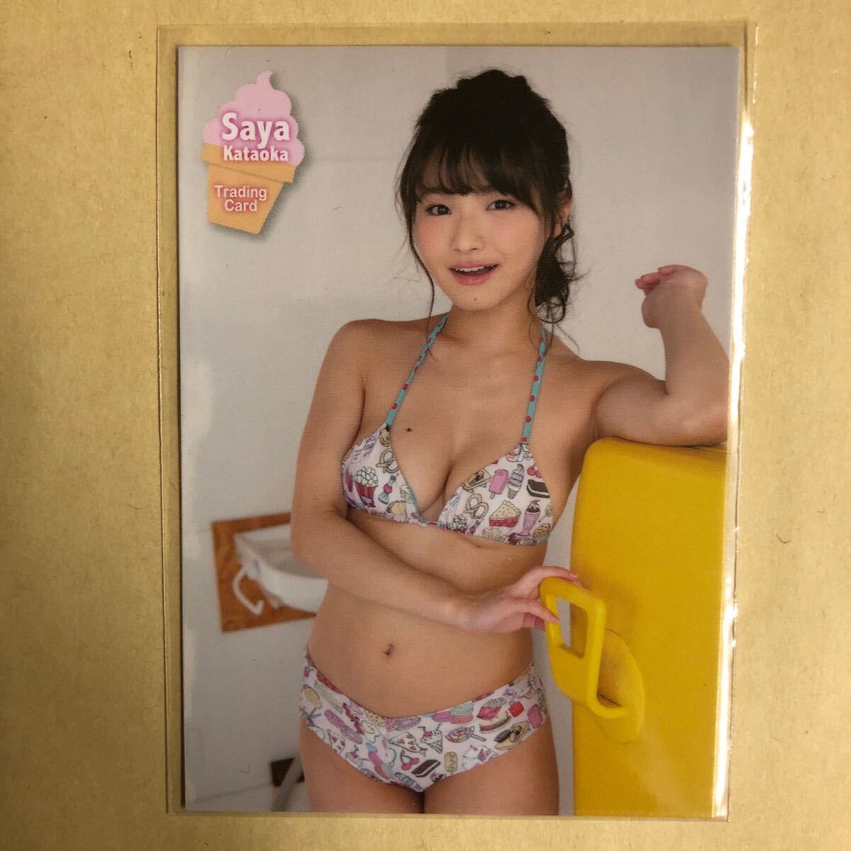 片岡沙耶 トレカ アイドル グラビア カード 水着 ビキニ 011 タレント トレーディングカード_画像1