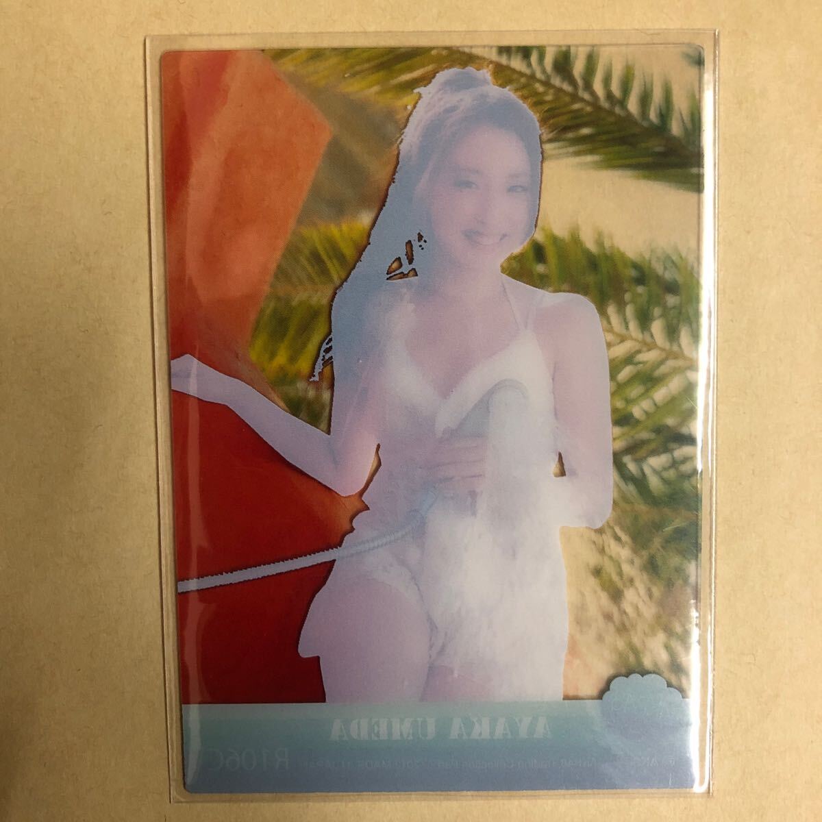 AKB48 梅田彩佳 2012 トレカ アイドル グラビア カード 水着 ビキニ R106C タレント トレーディングカード クリアカード_画像2