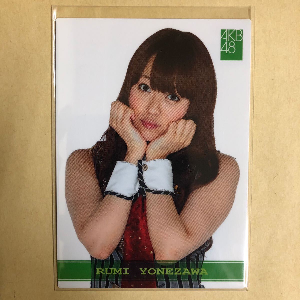 AKB48 米沢瑠美 2011 トレカ アイドル グラビア カード R160N タレント トレーディングカード_画像1