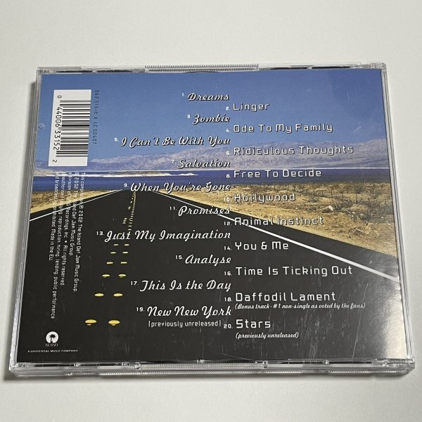 2枚組CD クランベリーズ The Cranberries『Stars: The Best Of 1992-2002』ベスト・アルバム ライブ音源のボーナスCDつき_画像2