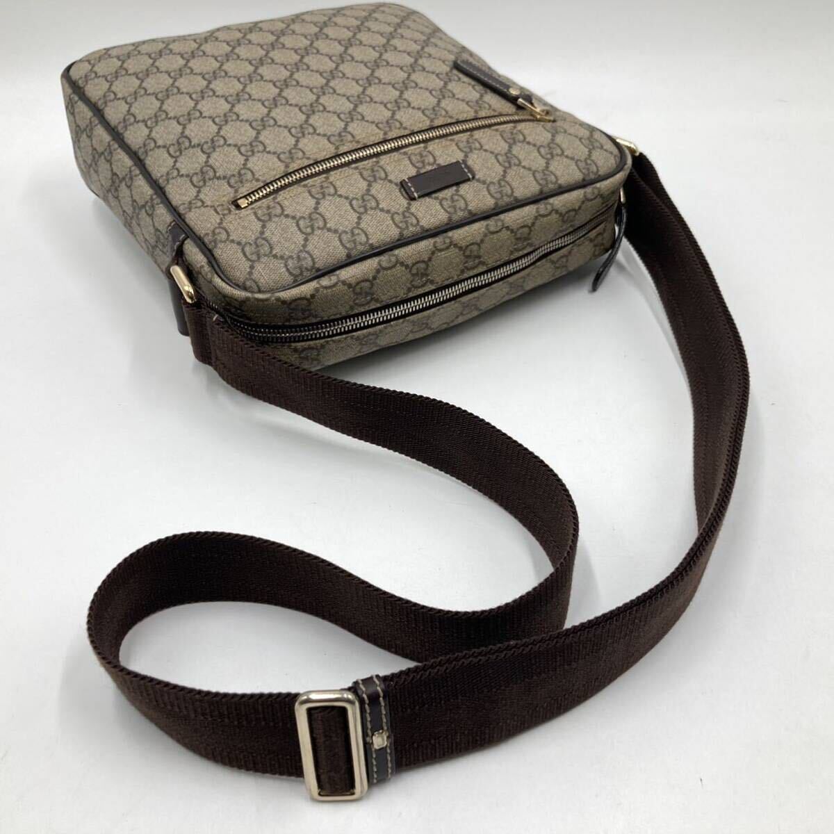 1円【極美品】グッチ GUCCI ショルダーバッグ メッセンジャーバッグ ボディバッグ GGスプリーム 総柄 PVC レザー メンズ ビジネス 大容量_画像8