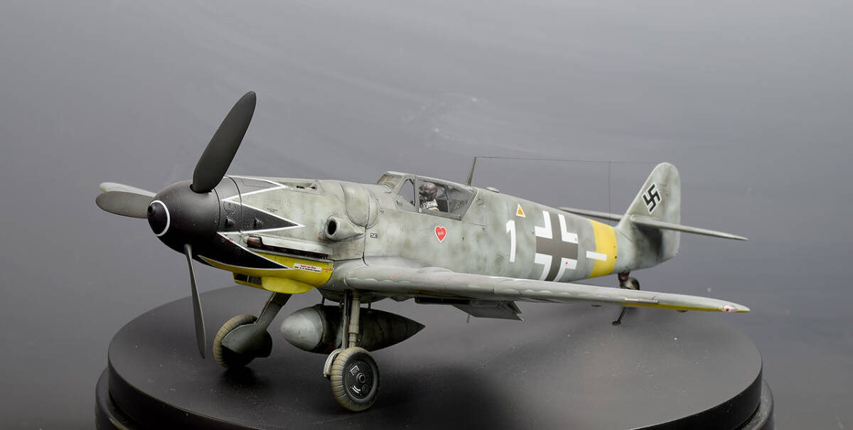 * real model final product 1/32 structure shape . Messerschmitt Bf 109 G-14 Hal to man *