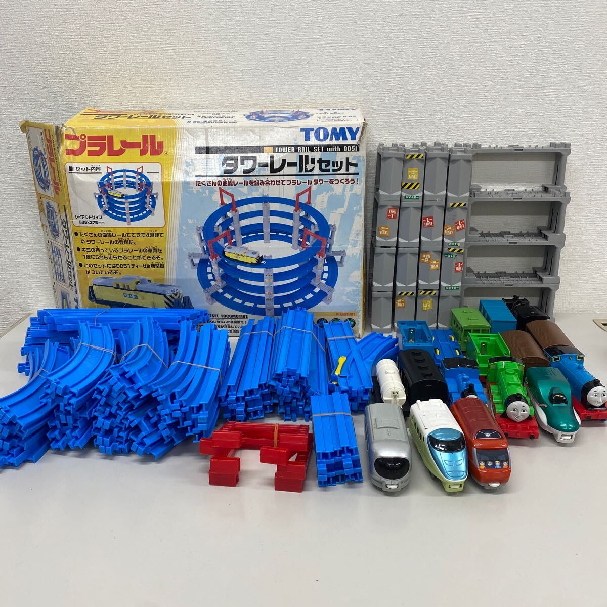 1円〜 TOMY トミー プラレール レール 電車 車両 トーマス 新幹線 まとめて ジャンク おもちゃ 玩具 タワーレールセット 大量 ホビー 売切の画像1