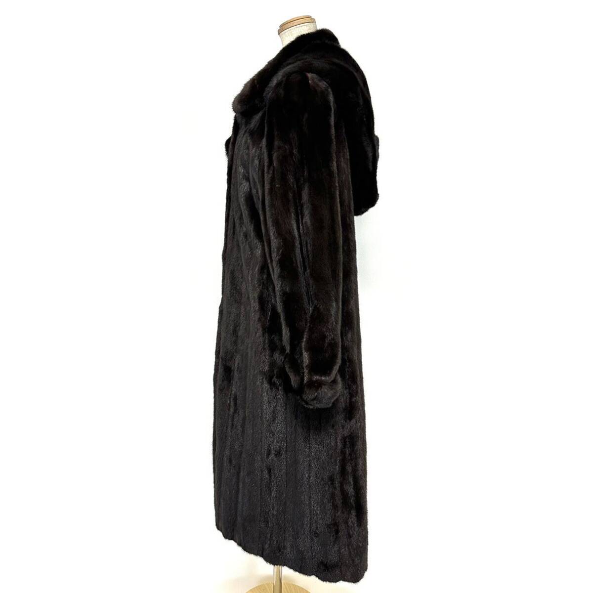 【貂商】h2626 BLACKGLAMA フード付き ブラックグラマミンク デザインコート セミロング ロングコート ミンクコート 貂皮 mink身丈 約115cm_画像2