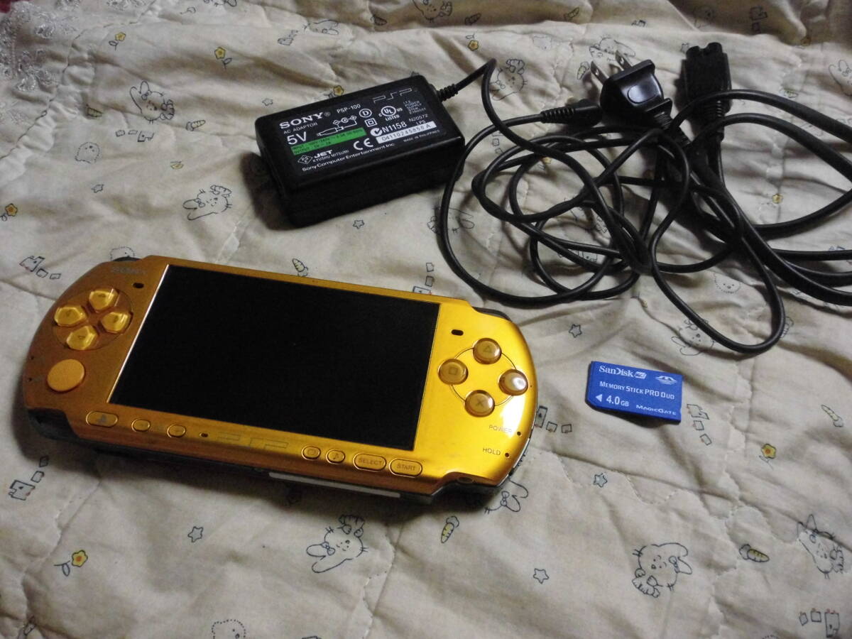 SONY　PSP3000 ブライトイエロー 充電器、メモリカード付　動作品