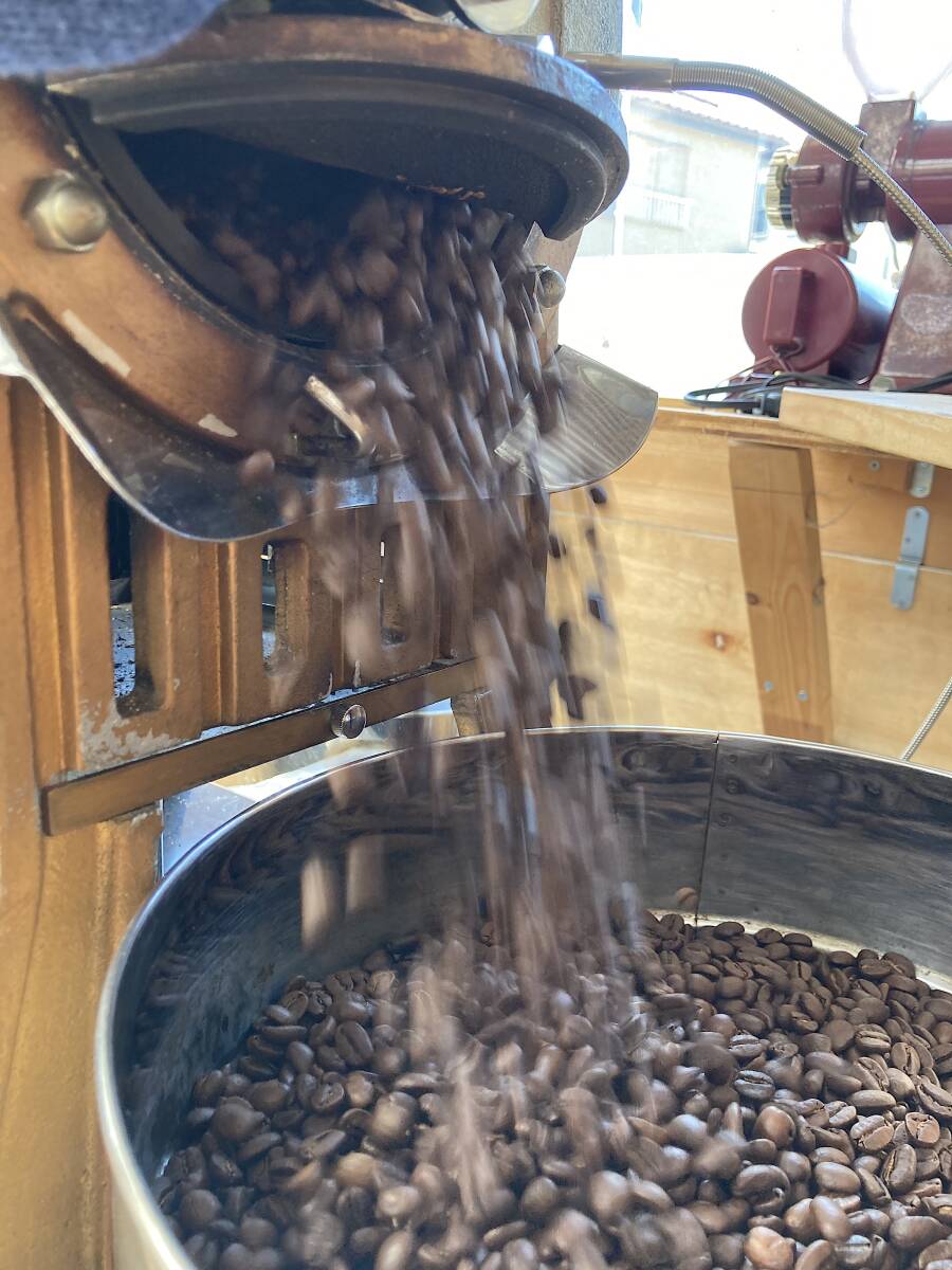 自家焙煎アチャオコーヒー 成熟の甘味〜♪ ブラジル アロマショコラ 焙煎したて 200g(100gx2袋） 送料込み！