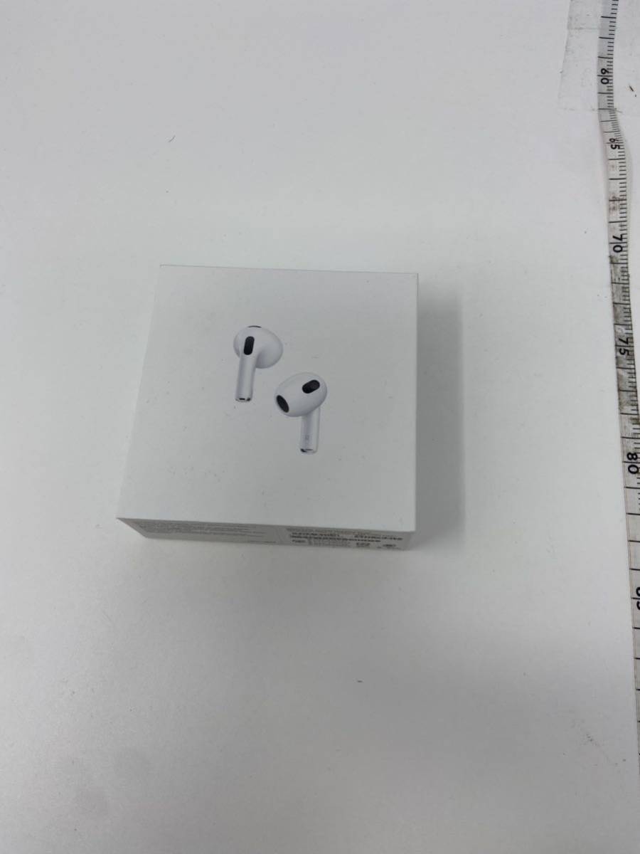 中古　Bluetoothワイヤレスイヤホン AirPods (第3世代/Lightnig端子充電ケースモデル　現状品