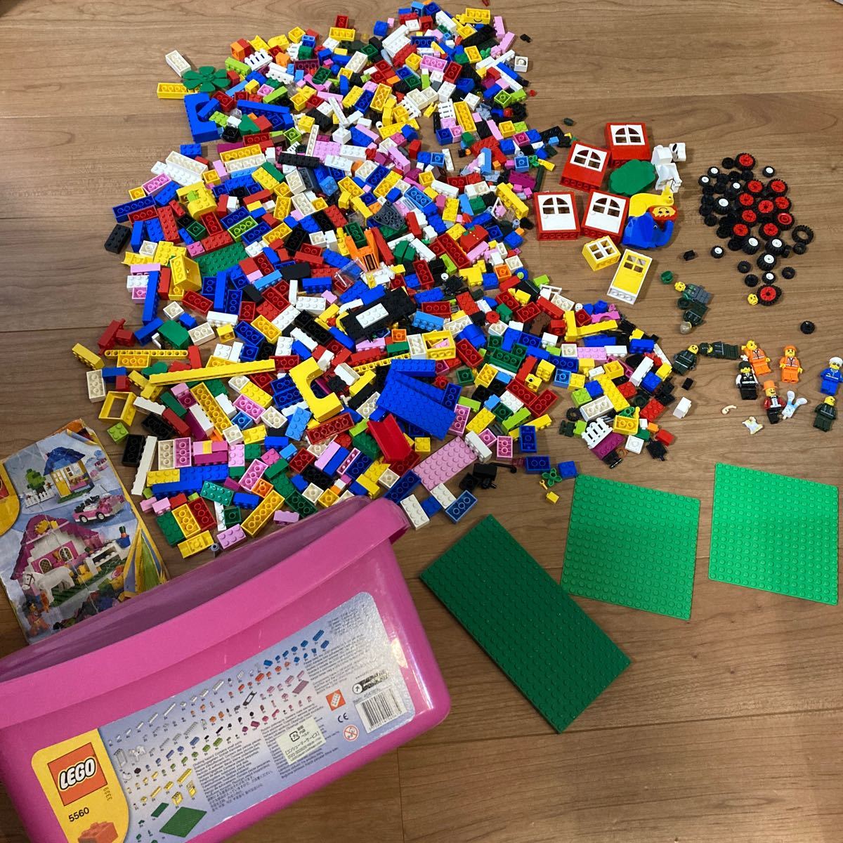 LEGO 5560＋レゴ ブロック パーツ プレートなど色々おまけ 大量セットの画像1