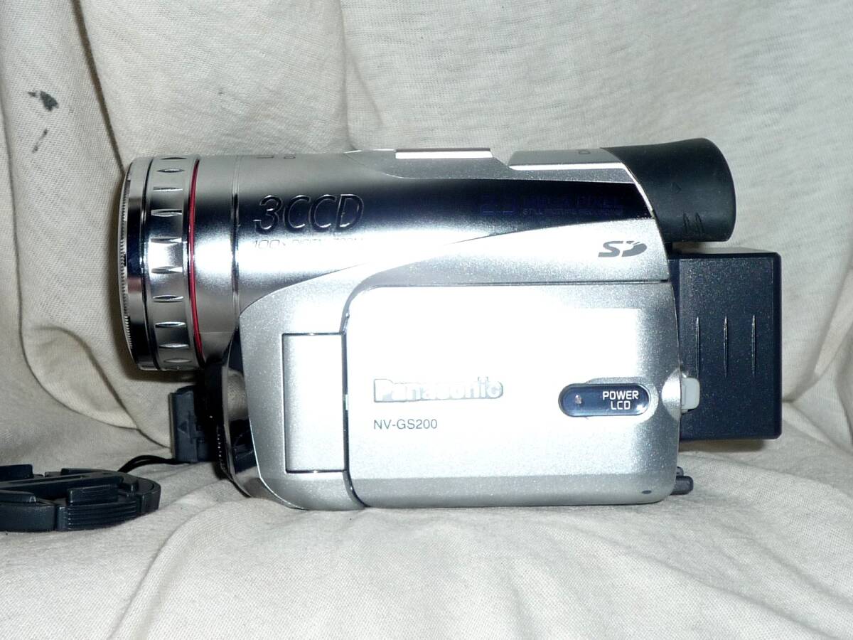 パナソニック デジタルビデオカメラ NV-GS200 (3CCD・バッテリー付き)動作品_画像2