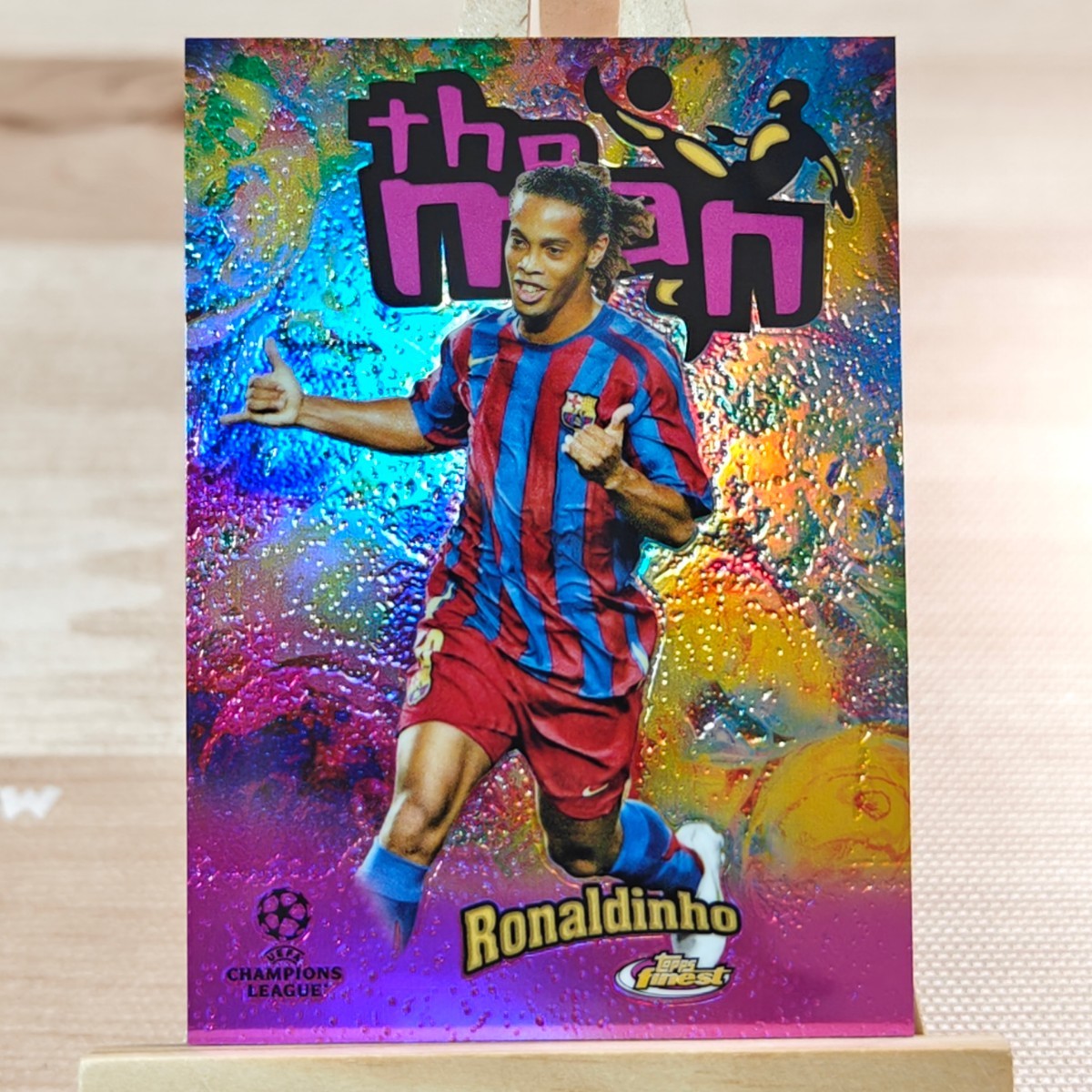 ロナウジーニョ 2022-23 Topps Finest UCC The Man Ronaldinho SP FC Barcelona Case Hit_画像1