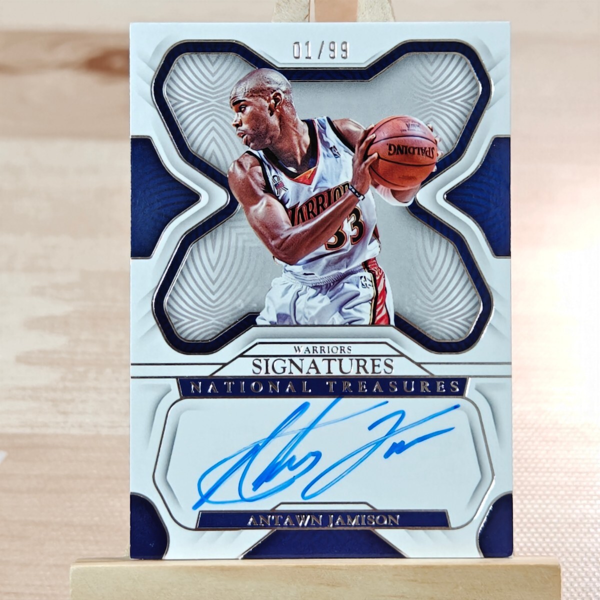 99枚限定 アントワン・ジェイミソン 2022-23 National Treasures Warriors Antawn Jamison On-Card Auto 01/99 直筆サインカードの画像1