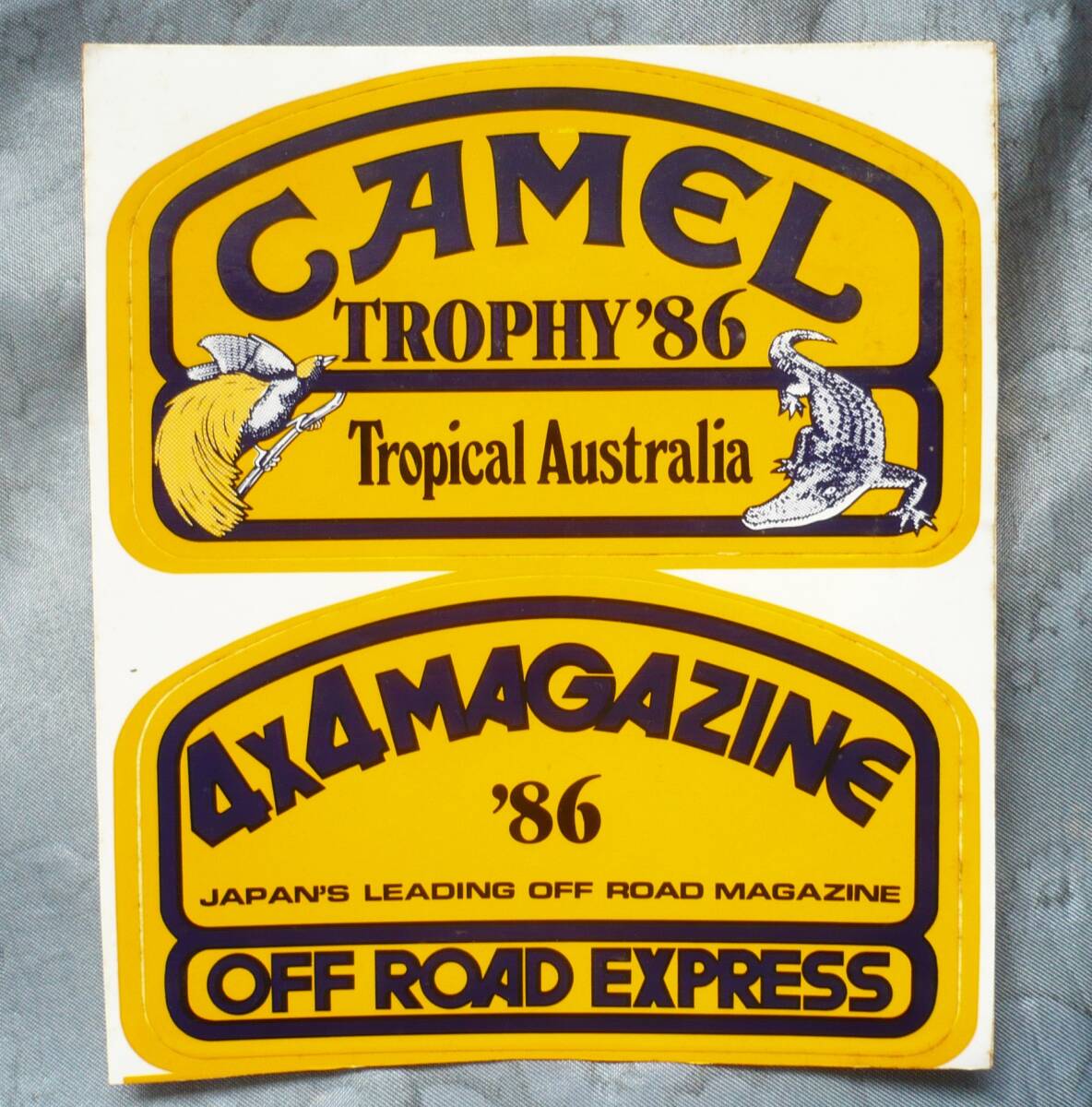 ＣＡＭＥＬ ＴＯＲＯＰＨＹ’８６＆４ｘ４ＭＡＧＡＺＩＮステッカー_画像1