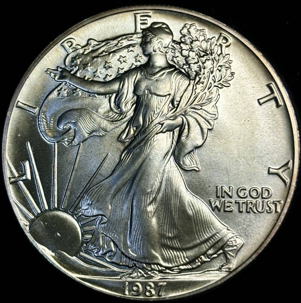 【アメリカ大型銀貨】(1オンス純銀 1987年銘 直径40mm)の画像1
