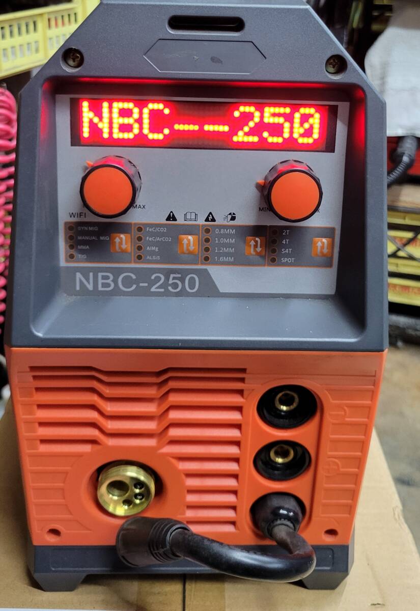 MIG NBC250 IGBTインバーター直流半自動溶接機 200v