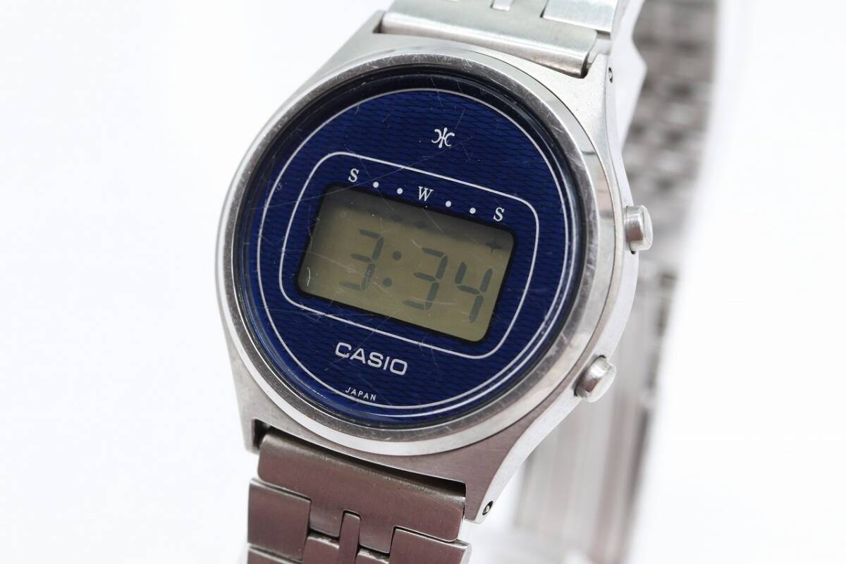 【W126-536】動作品 電池交換済 CASIO カシオ レトロ デジタル 腕時計 86QL-11 レディース【送料全国一律185円】_画像1